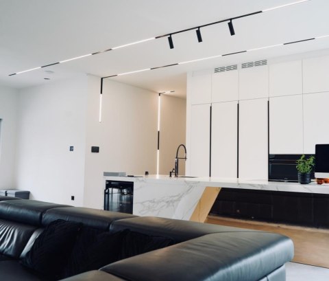 Oprawa szynosystem magnetyczny 24V V-TAC 10W LED czarna CRI90+UGR19 VT-4210 4000K 700lm 3 lata gwarancji