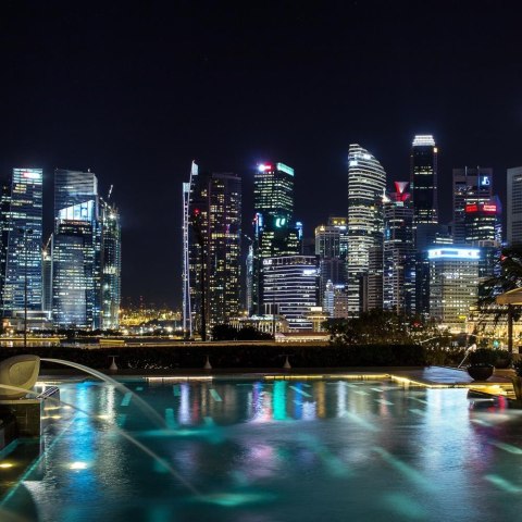 Taśma LED V-TAC 12V SMD5050 150LED IP65 rękaw 4W/m VT-5050 30-IP65 RGB 70lm