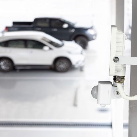 Projektor LED V-TAC 10W SAMSUNG CHIP czujnik ruchu funkcja cut-OFF biały VT-10-S-W 4000K 800lm 5 lat gwarancji